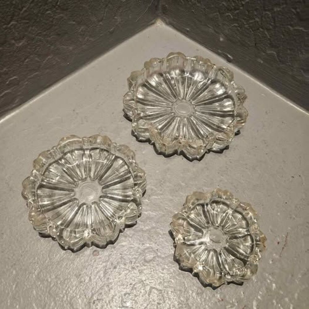 Set of 3 Vintage Nesting Hazel Atlas Clear Glass Sunburst Ashtrays